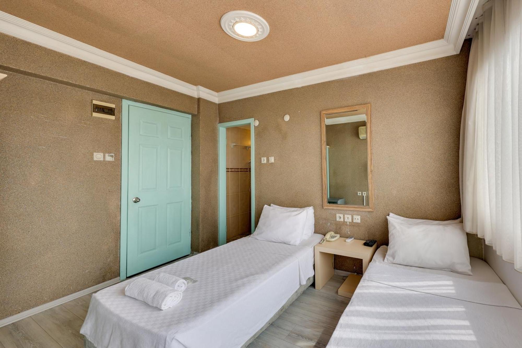 Hikmethan Otel Kuşadası Exterior photo